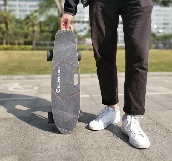 Skalk inhalen Nebu Wat is het Beste Elektrische Skateboard? De top 5 beste opties van 2023!
